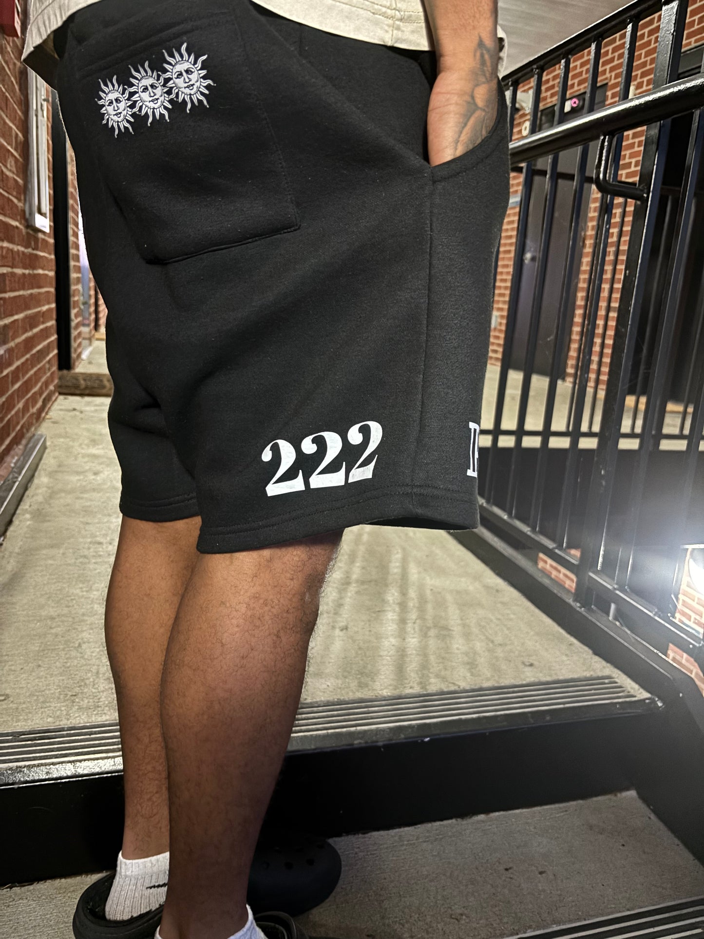 "BE YOU" SHORTS BLACK